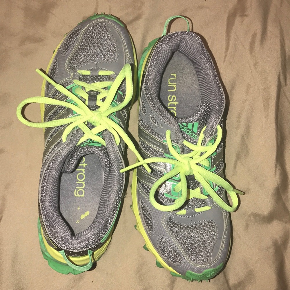 Adidas Run Strong Sz 5.5 EUC